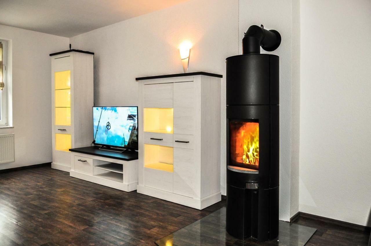 Tarata Haus Appartement Halle  Buitenkant foto